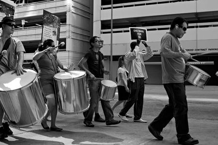 Protesters playing drums at the Rainforest Coalitions protest at the annual Chevron board meeting.のeditorial素材