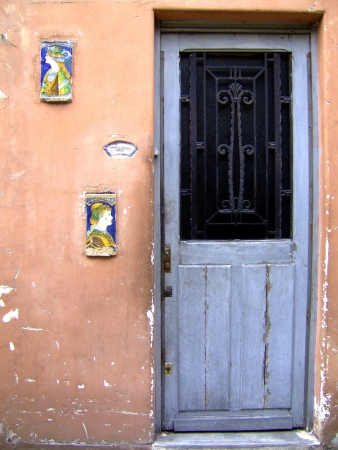 Old parisian doorのeditorial素材