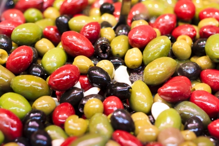 Multicolored olives in the Naschmarkt, Viennaの写真素材