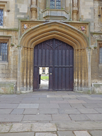 entrance to St John's college Oxford university from St Giles' showing the college crest and a glimpse of the main quadrangle. One of the richest Oxford colleges founded by Thomas Whiteのeditorial素材