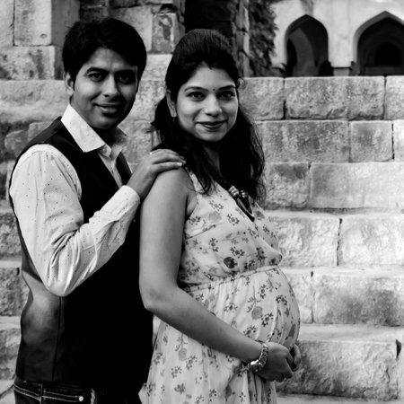New Delhi India â March 3 2020 : Maternity shoot pose for welcoming new born baby in Lodhi Road in Delhi India, Maternity photo shoot done by parents for welcoming their childのeditorial素材