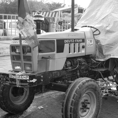 Gazipur, Delhi, India â December 25 2020 : Farmer Tractors parked at Delhi border where Indian Sikh and Hindu Farmers from Punjab, Uttar Pradesh and Uttarakhand states protests Delhi-UP Border Black Whiteのeditorial素材