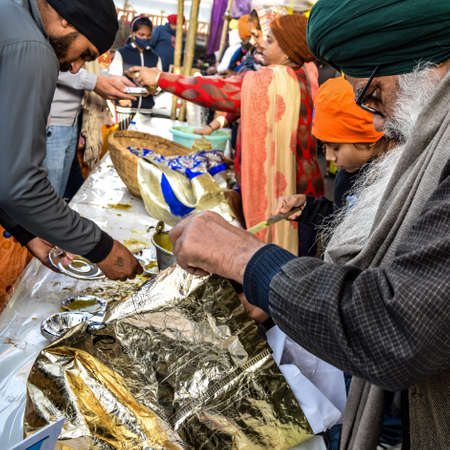 Gazipur, Delhi, India â December 25 2020 : Indian Sikh and Hindu Farmers from Punjab, Uttar Pradesh and Uttarakhand states protests at Delhi-UP Border. Farmers are protesting against new farmer lawsのeditorial素材