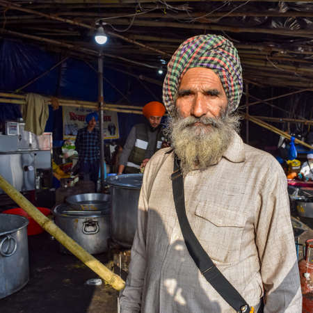 Gazipur, Delhi, India â December 25 2020 : Indian Sikh and Hindu Farmers from Punjab, Uttar Pradesh and Uttarakhand states protests at Delhi-UP Border. Farmers are protesting against new farmer lawsのeditorial素材