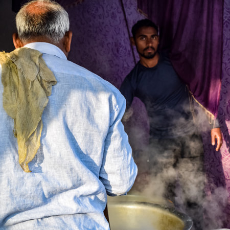 Gazipur, Delhi, India â December 25 2020 : Indian Sikh and Hindu Farmers from Punjab, Uttar Pradesh and Uttarakhand states protests at Delhi-UP Border. Farmers are protesting against new farmer lawsのeditorial素材