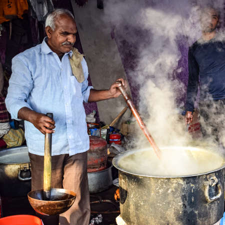 Gazipur, Delhi, India â December 25 2020 : Indian Sikh and Hindu Farmers from Punjab, Uttar Pradesh and Uttarakhand states protests at Delhi-UP Border. Farmers are protesting against new farmer lawsのeditorial素材