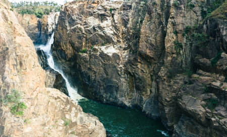 Waterfall over the side of a gorge into the Herbert Riverの写真素材