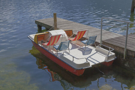 A boat jetty at the beautiful Hallstatter lake の写真素材