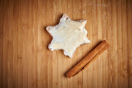 Christmas cinnamon stars on a wooden tableの写真素材