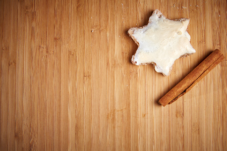 Christmas cinnamon stars on a wooden tableの写真素材