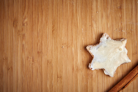 Christmas cinnamon stars on a wooden tableの写真素材