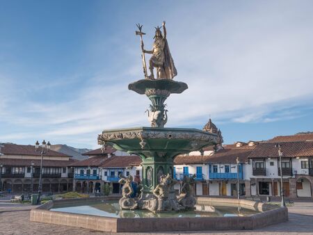 Manco Capac water fountain golden statueのeditorial素材