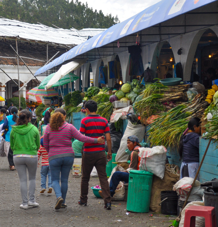 OTAVALO, ECUADOR - MARCH 23, 2016: General view of vegetable stall at the rural Saturday market on March 23, 2016 in Otavalo, Ecuadorのeditorial素材