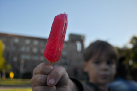 little boy showing ice creamの写真素材