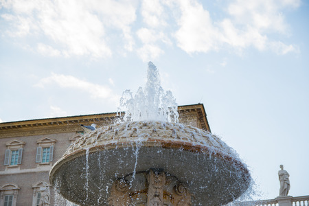 Fountain in the Plaza of St.Peter's, Vaticano, Italy, Romeの写真素材