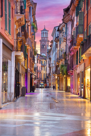 Verona, Italy. Cityscape image of beautiful Italian town Verona at spring sunrise.の写真素材