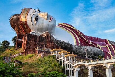 Yadana Daung temple in Mawlamyine. Myanmar, former Burma.の写真素材