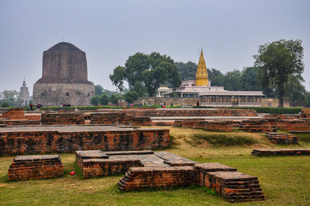 Varanasi, India - Dec 25, 2019: Dhamekh Stupa in Panchaytan temple ruins, Sarnath, Varanasi in Indiaのeditorial素材