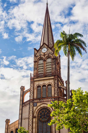 St. Louis Cathedral, Fort de France, in the French Caribbean island of Martinique. It was built in the late 19th-century in the Romanesque Revival style .の写真素材