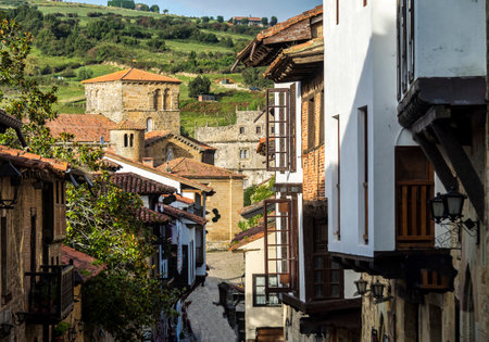 Santillana del Mar town with a historical-artistic value, together with the natural enclave in Cantabria, Santander, Spainの写真素材