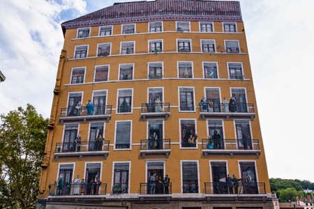 Lyon, France - Sep 28, 2020: Mur des Canuts is the biggest fresco in Europe, created by artists of Lyon who realize such trompe-l'oeil all over the world. Realized in 1987 in Croix-Rousse district,のeditorial素材