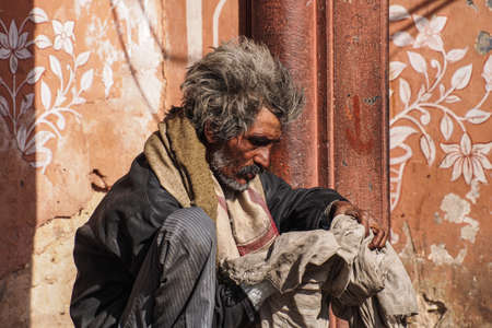 Jaipur, India - Jan 05, 2020: People living and working in the streets near Amber Fort in Jaipur, India.のeditorial素材
