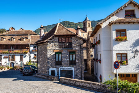Hecho, Spain - Oct 23, 2022: Beautiful village Hecho in the Hecho valley in the pyrenees mountains Huesca Spain Europeのeditorial素材