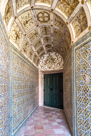 Main cloister of the Monastery of the Order of Christ, Convento de Cristo in Tomar in Portugal.の写真素材