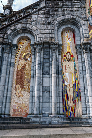 Lourdes, France - Sep 28, 2025: Interior of the Basilica in the Sanctuary of Lourdes, France. Mayor pilgrimage spot for Catholics all around the worldのeditorial素材