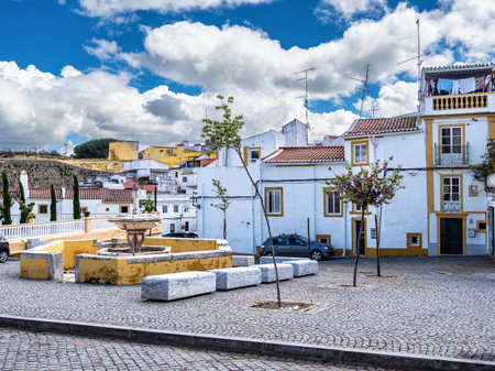 Elvas, Portugal - Mar 31, 2025: Typical Portuguese facades and cobblestone streets in Elvas, Portugal, Europeのeditorial素材