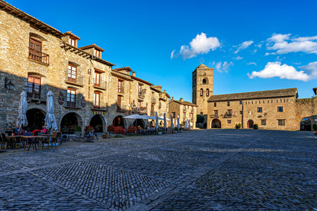 Ainsa, Spain - Oct 19, 2025: The medieval village of Ainsa in Spain belongs to the region of El Sobrarbe. It is one of the gateways to the Ordesa Valley in the Aragonese Pyrenees Spainのeditorial素材