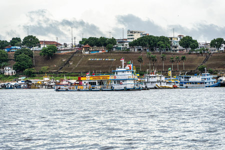 Manaus , Brazil - Dec 27, 2025: Tour ferry boats at the harbor Porto Balsa Amarela, Ferry port Yellow in Manaus in Brazilのeditorial素材