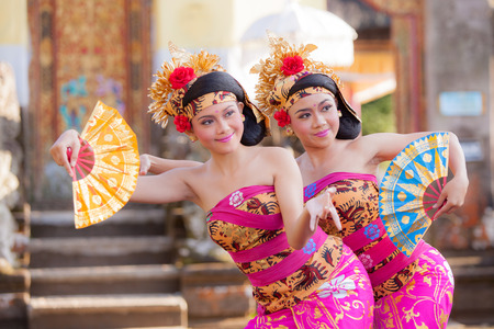 BALI - June 27 : girl performing traditional Indonesian dance at Ubud  Bali theater on June 27 2015 in Bali, Indonesia.のeditorial素材