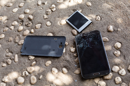 Smartphone drop to the floor and screen damage broken.