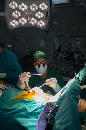 BANGKOK,Thailand-march:31, 2015:The doctor and staff are treating with open heart cardiac bypass surgery in full operation roomのeditorial素材