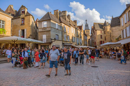 Sarlat-la-Caneda, France: People enjoying the view of the centre of the old medieval town of Sarlat-la-Caneda, Dordogne, France.のeditorial素材