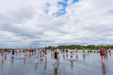 Famous Bordeaux water mirror full of peopleのeditorial素材