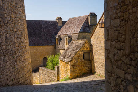 The medieval town of Beynac rising on a limestone cliff above the Dordogne River. France, Dordogne department, Beynac-et-Cazenacのeditorial素材