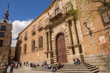 TOLEDO, SPAIN: People visiting the cathedral and City Hall of Toledo, Spainのeditorial素材