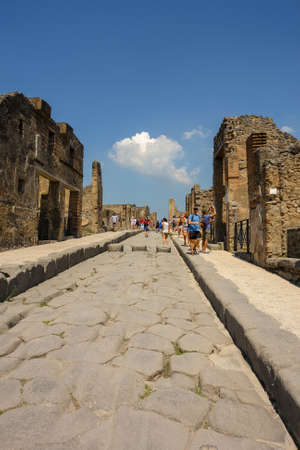 POMPEI, ITALY: Ruins of the ancient roman city of Pompeii, which was destroyed by the volcano Mount Vesuvius, about two millenniums ago, 79 ADのeditorial素材
