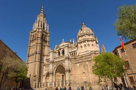 TOLEDO, SPAIN: People visiting the cathedral church of Toledo, Spainのeditorial素材