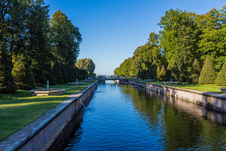 SAINT-PETERSBURG, RUSSIA: Peterhof, St. Petersburg, king's palace and grand-fountain. Russiaのeditorial素材