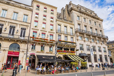 Bordeaux, France: People on the streets of Bordeaux. Bordeaux is a port city on the Garonne River in the Gironde department in southwestern France.のeditorial素材