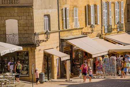 Sarlat-la-Caneda, France: People enjoying the view of the centre of the old medieval town of Sarlat-la-Caneda, Dordogne, France.のeditorial素材