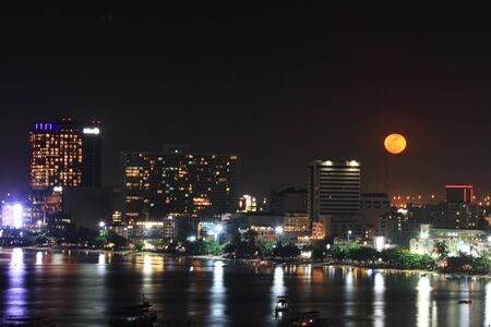 Pattaya,Chonburi, Thailand - November 27, 2015 : Pattaya city with full moon night ,Pattaya,Chonburi, Thailandのeditorial素材