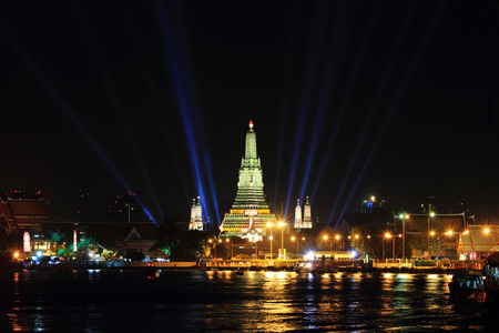 Bangkok, Thailand - December 31, 2015: Wat Arun Rajwararam and lighting in night timeのeditorial素材