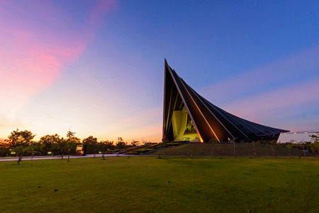 Nakhonpathom , Thailand - 26 Sep, 2018:Prince Mahidol Hall building of Mahidol university in sunset timeのeditorial素材