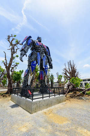 NakhonPathom , Thailand -  6  August, 2020 : OPTIMUS PRIME model  Model concept in Caltex petrol station in NakhonPathom KM.14のeditorial素材