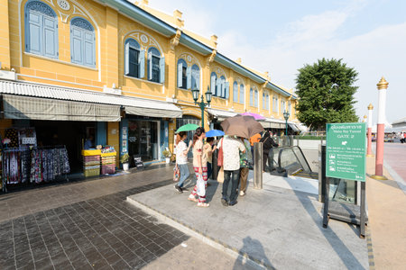 Bangkok,Thailand - Feb 5 , 2023 : Walking on Escalators Moving way into the underground tunnel Wat Phra Kaewのeditorial素材