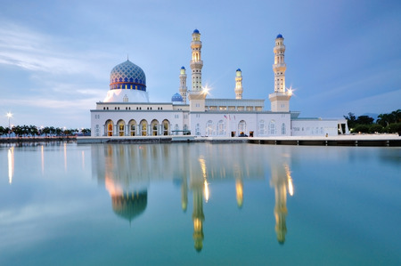 Kota Kinabalu floating mosque Bandaraya Mosque at Likas, Kota Kinabalu, Sabah, Malaysiaの写真素材